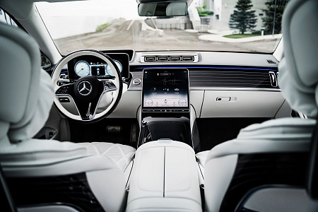Mercedes S680 W223 Maybach с водителем